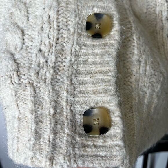 J Crew Women's Cream Knitted  Long Sleeve Round Neck Oversized Cardigan Size XS - Picture 3 of 10